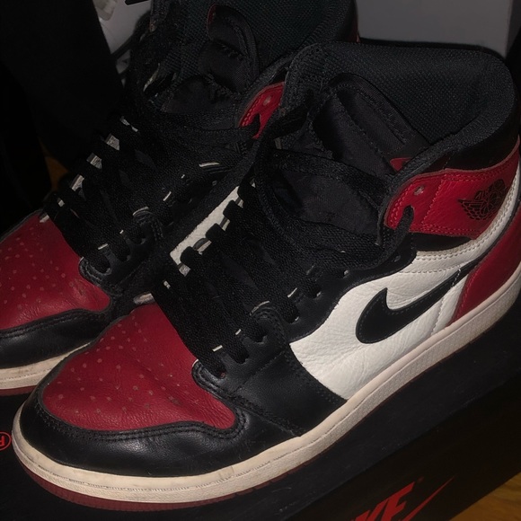 COPY - Jordan bred toe 1’s